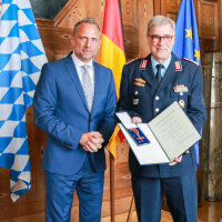 Aushändigung des Bundesverdienstkreuzes an Dr. Klemens Brosig durch Staatsminister Thorsten Glauber