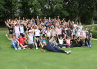 Gruppenfoto der Kinder und Jugendlichen, die an dem Schulsporttag in Coburg teilgenommen haben.