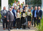 Gruppenbild der Besten Absolventinnen und Absolventen der Mittelschulen, Schulamtsbezirk Bayreuth